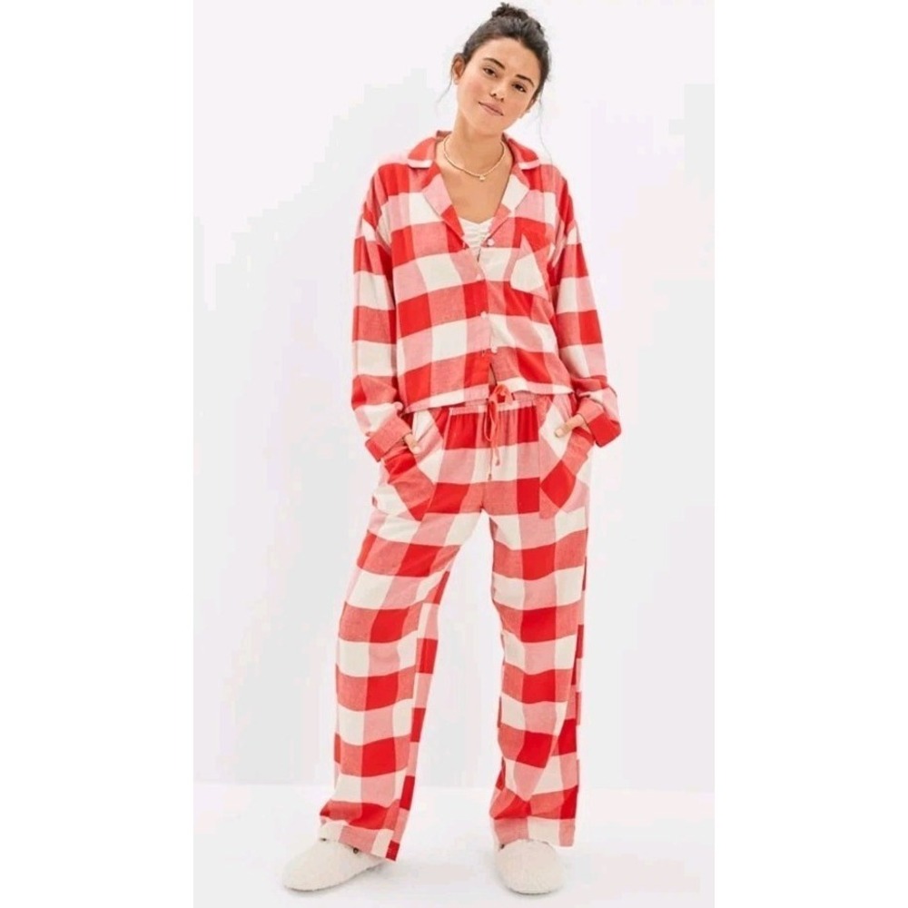 American Eagle AE Lounge Red Checked Flannel Pajama Set Womens Small 2 Piece